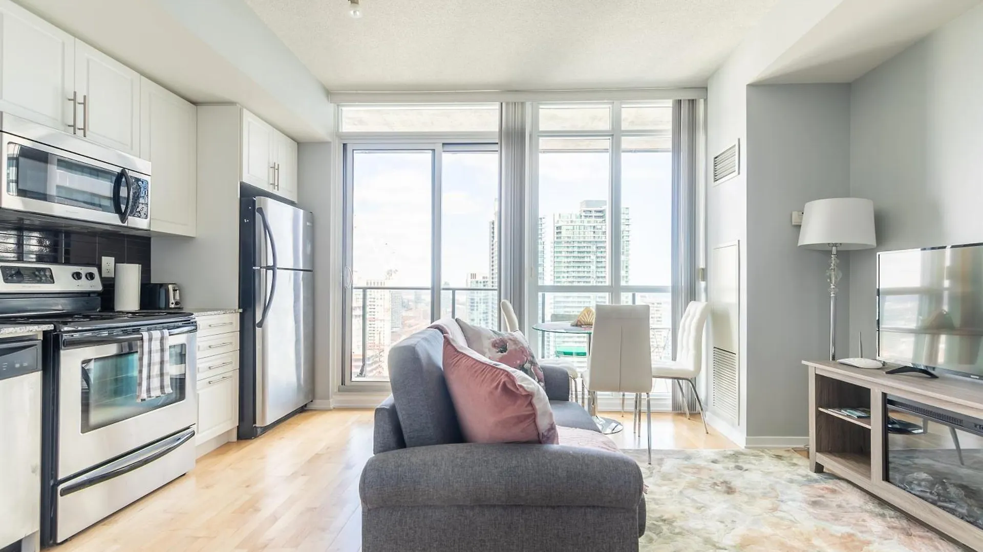 Globalstay Maple Leaf Square Toronto Apartment